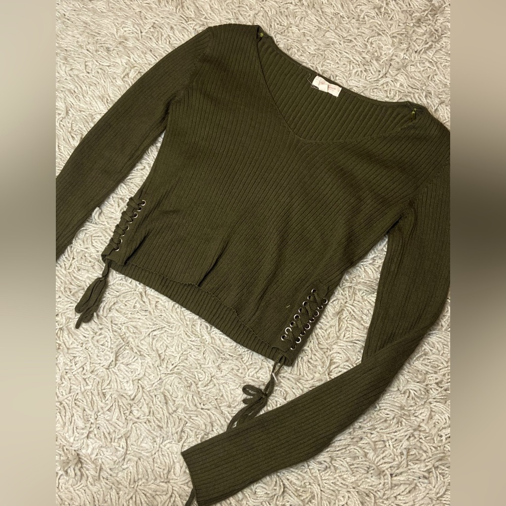Crop sweater